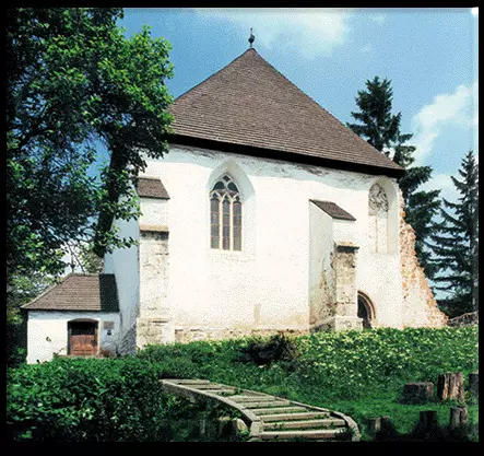 A rudabányai református templom déli homlokzata